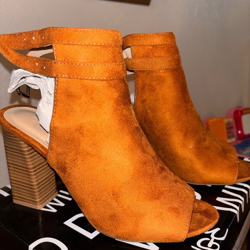 Suede open toed booties